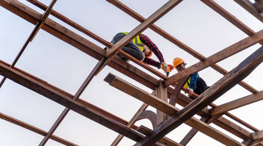 Professional residential roofers in Vail, AZ